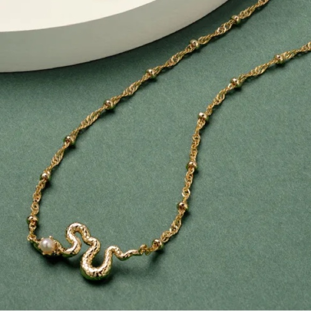 NWT Kendra Scott Lyle Gold Snake Pendant Necklace New